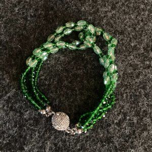 🎀 3/$20 Magnetic Green Beaded Bracelet